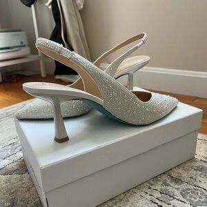 Betsy Johnson Elegant White Slingback Heels